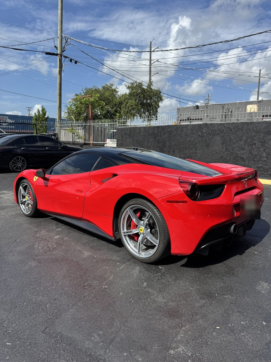 Ferrari 488 GTB — photo 2